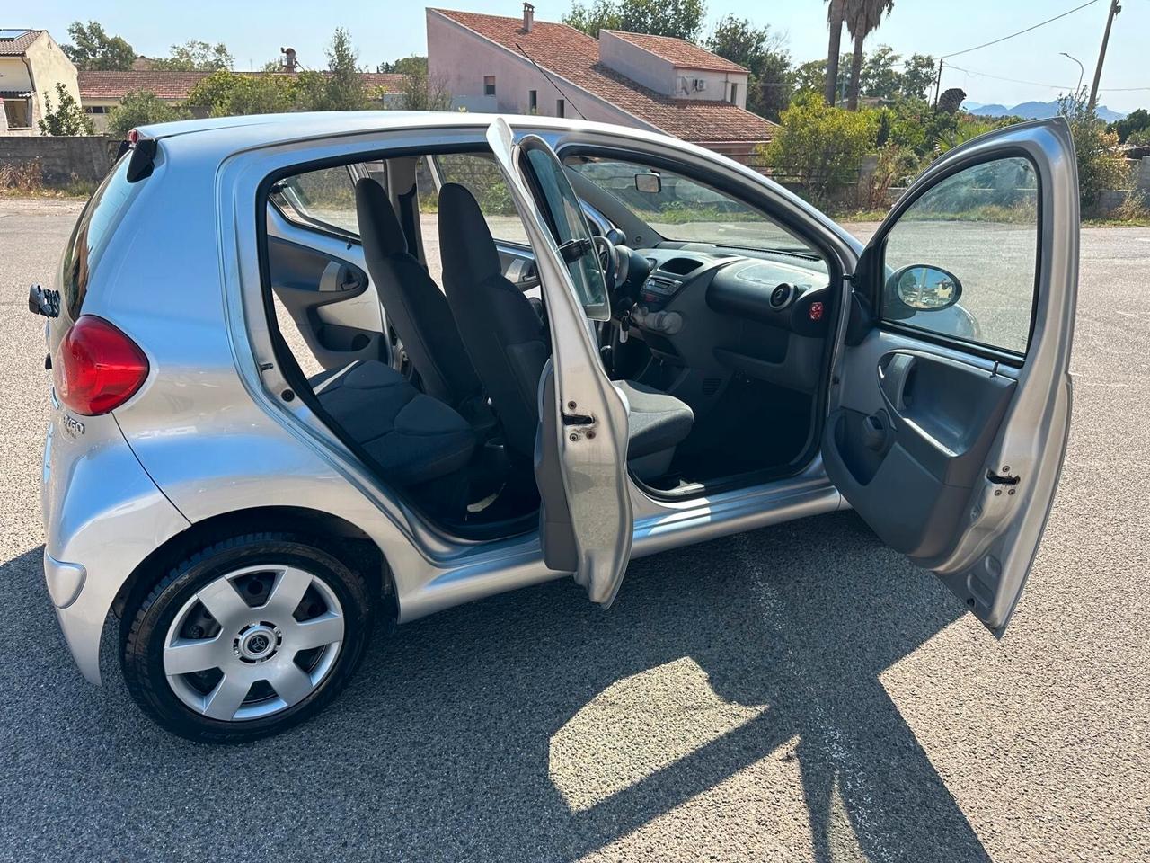 Toyota Aygo 1.0 12V VVT-i 5 porte