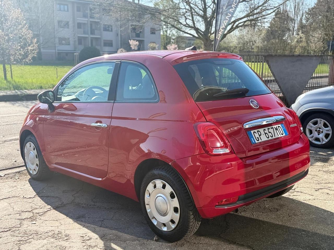Fiat 500 1.0 Hybrid Red