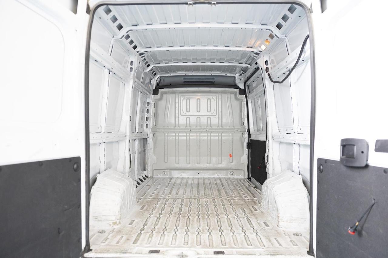 Peugeot Boxer 2.2 bluehdi 140cv ses l2h2 iva esposta