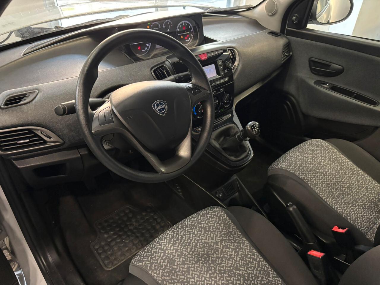 Lancia Ypsilon 1.2 69 CV 5 porte GPL Ecochic Platinum
