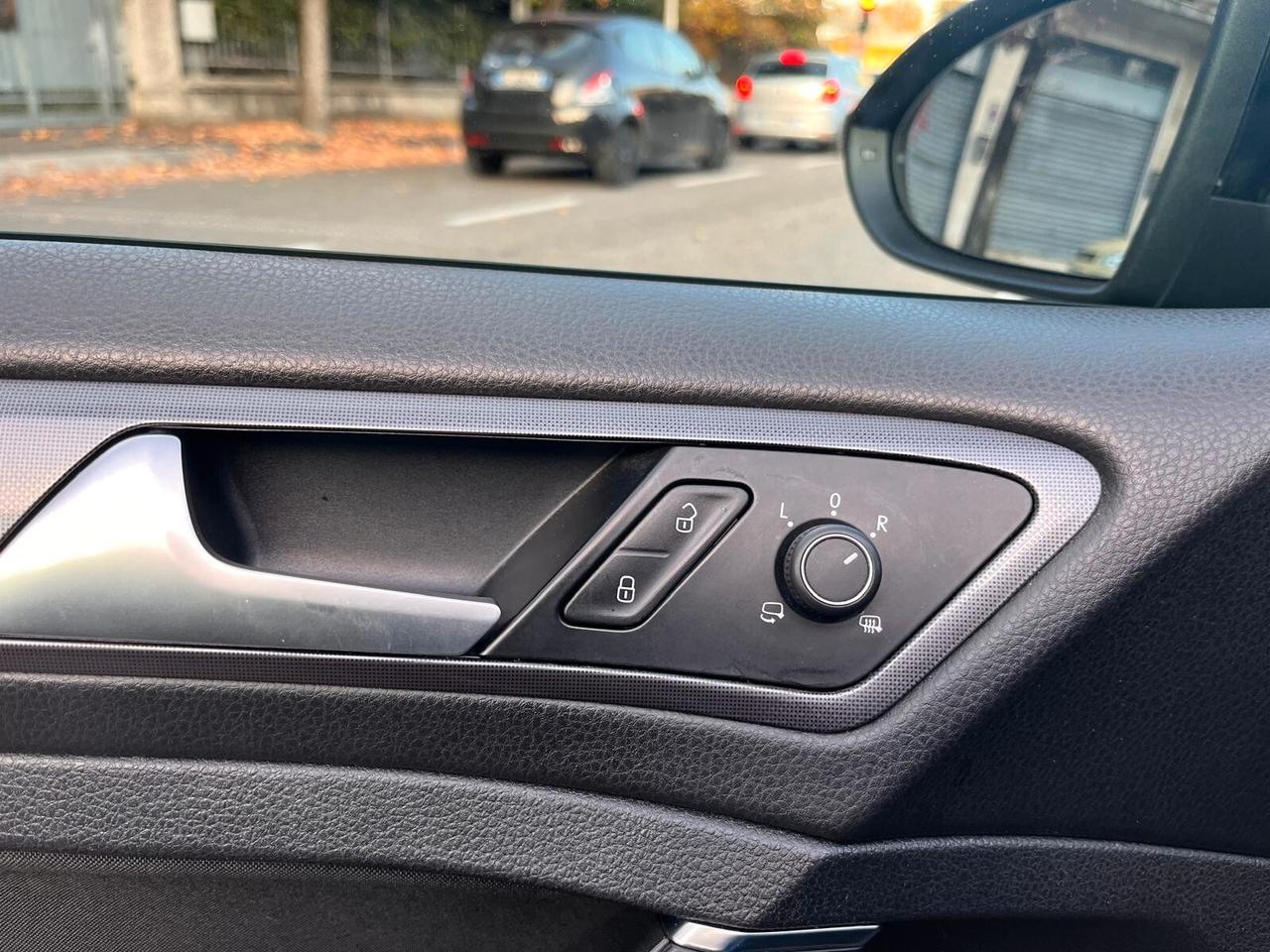 Volkswagen Golf 1.6 TDI 110 CV 5p. Executive BlueMotion Technology R - 2017