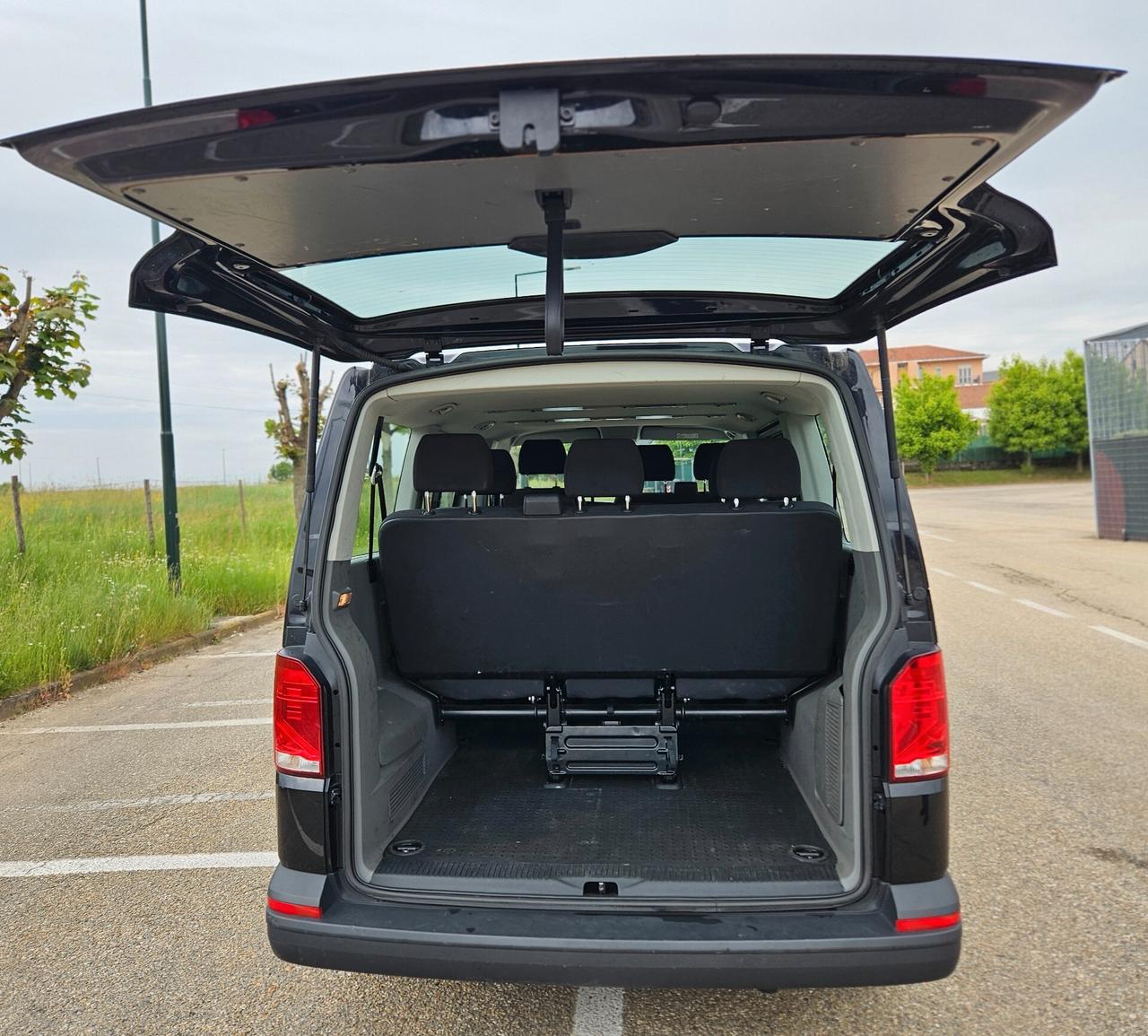 Volkswagen Caravelle 2.0 TDI 150CV PC Trendline 9posti