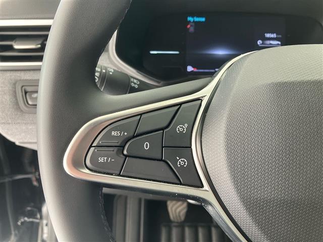 RENAULT Clio 1.0 TCe Techno