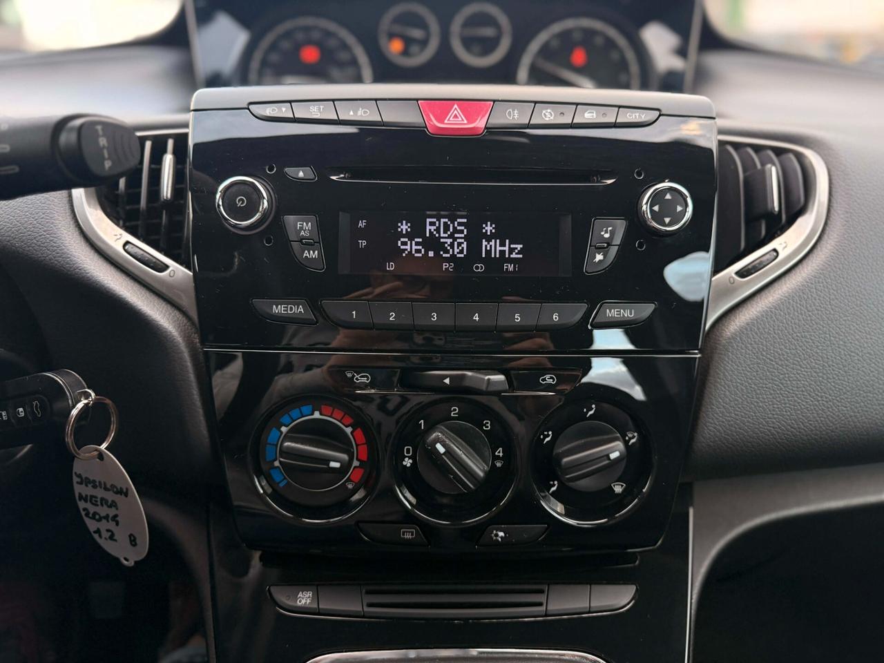 Lancia Ypsilon 1.2 69 CV 5 porte S&S Gold