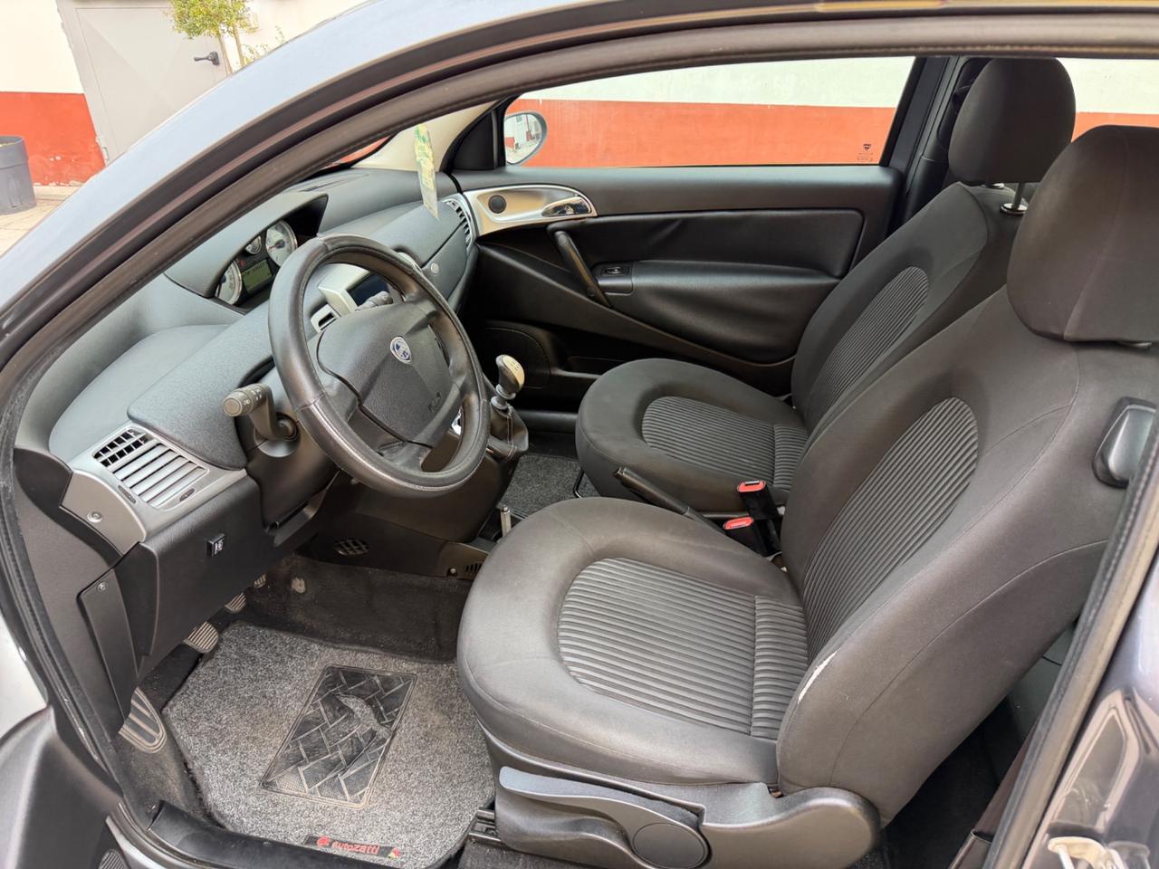 Lancia Ypsilon 1.4 Argento Ecochic GPL