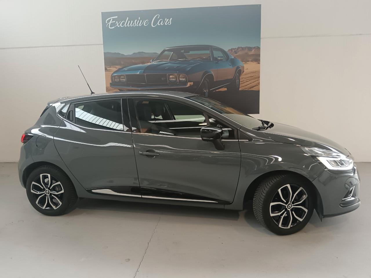 Renault Clio TCe 12V 90 CV GPL 5 porte Moschino Intens PREZZO REALE