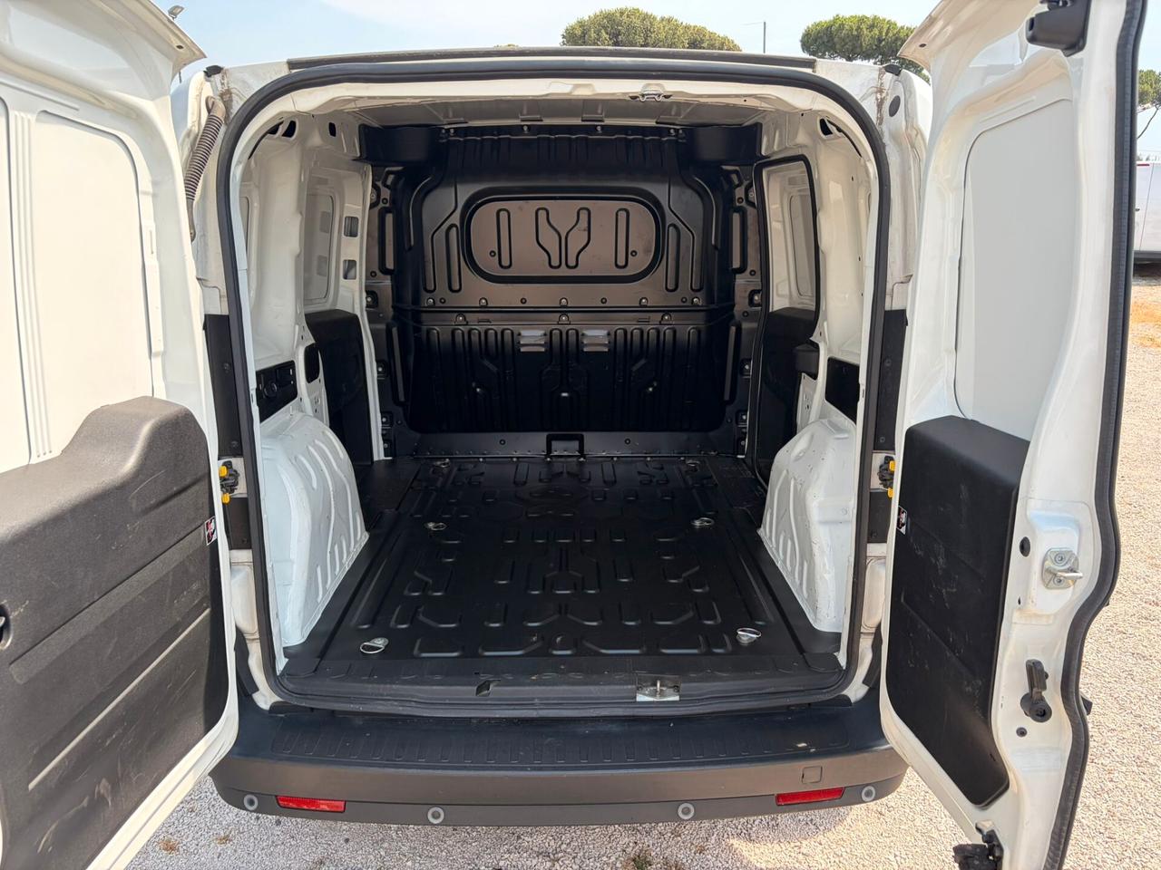 FIAT DOBLO 1.6MJT 105CV E6D-I 2022