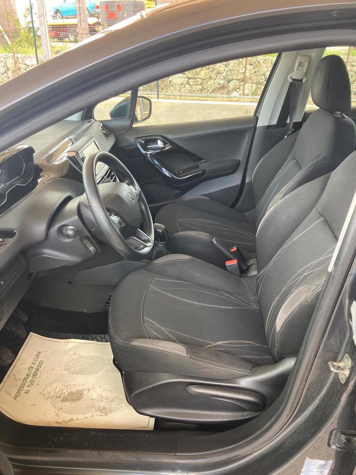 Peugeot 208 1.4 HDi 68 CV 5 porte Active