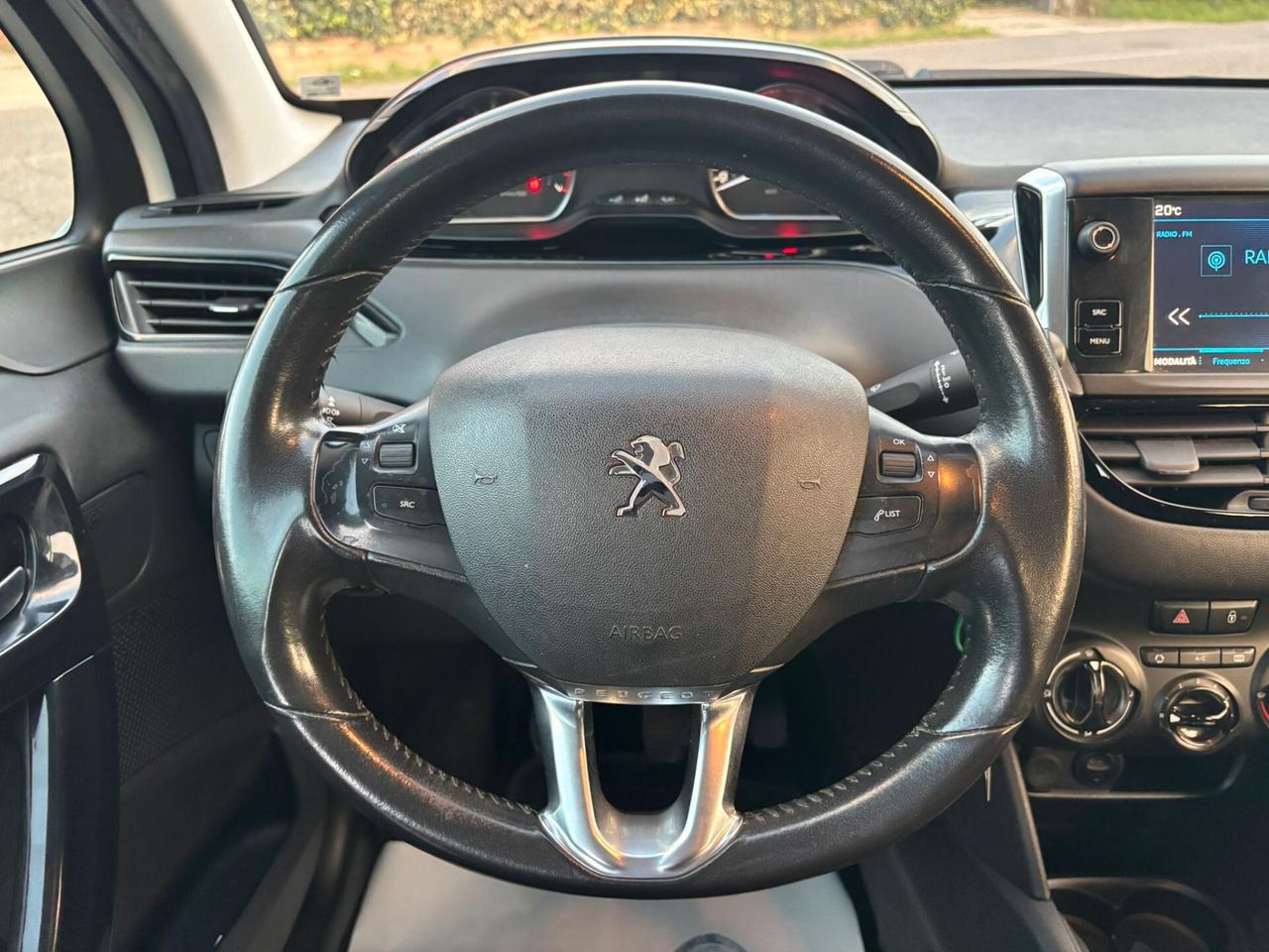 Peugeot 208 PureTech 82 5p. GPL Allure