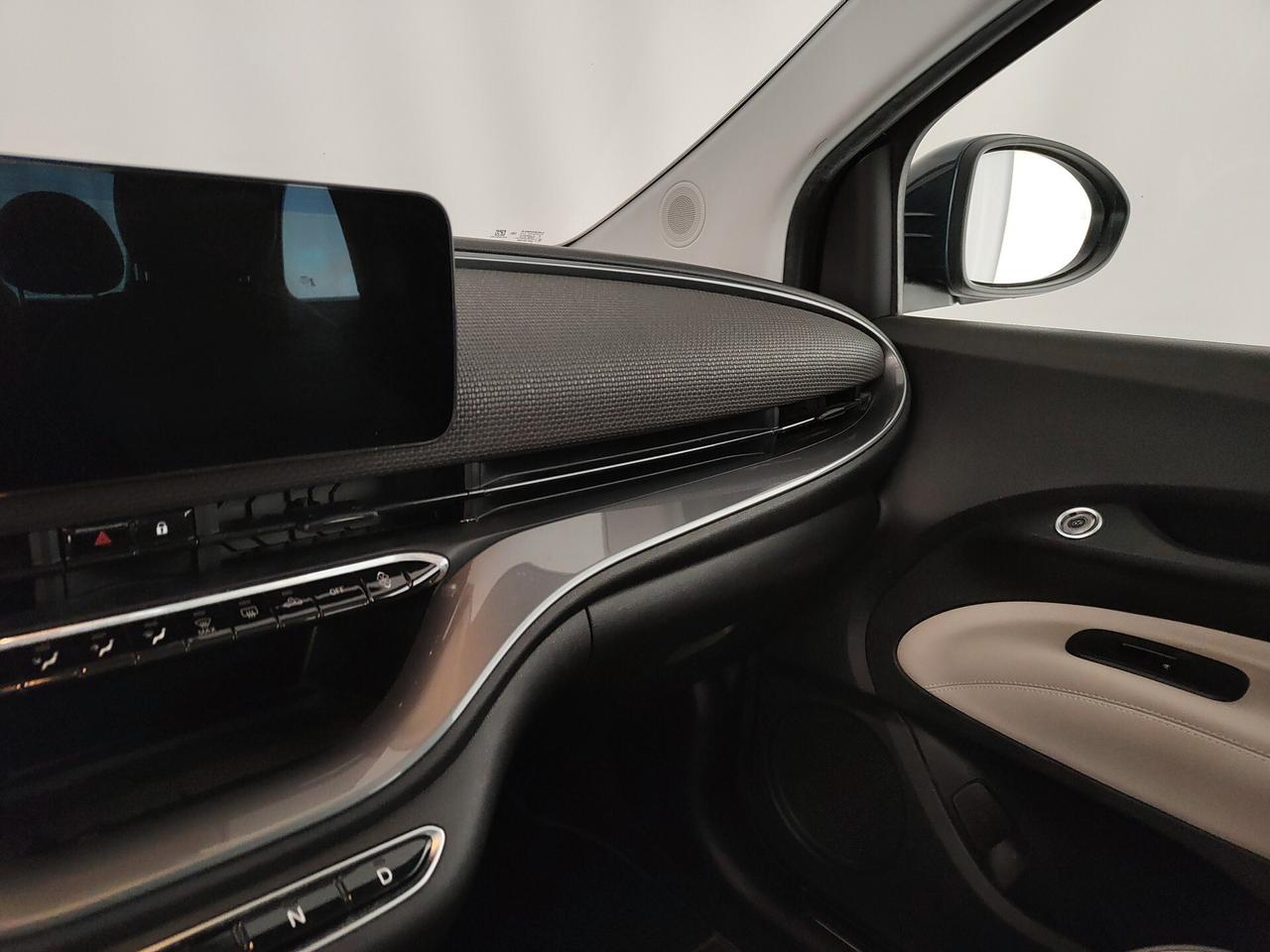 Fiat 500e Berlina 42 kWh La Prima