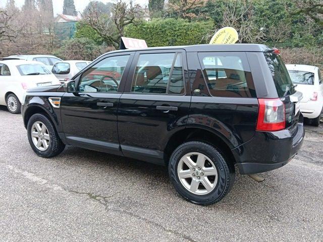 LAND ROVER Freelander 2.2 TD4 S.W. SE