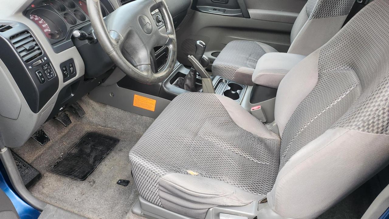 Mitsubishi Pajero 2.5 TDI 3p. GLS1