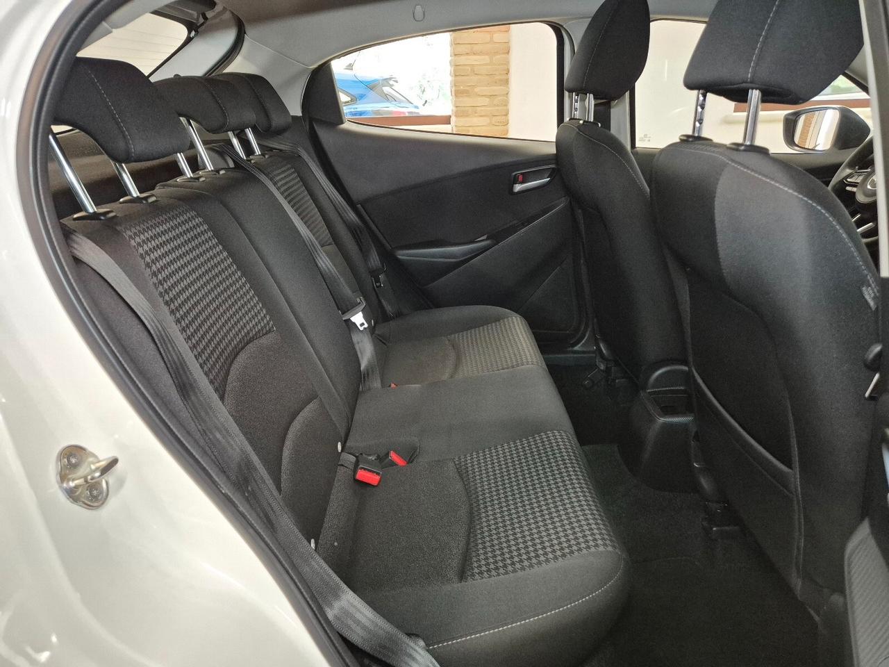 Mazda 2 1.5 Skyactiv-D 105cv Evolve