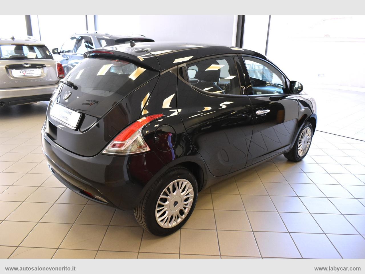 LANCIA Ypsilon 1.2 69 CV 5p. Gold