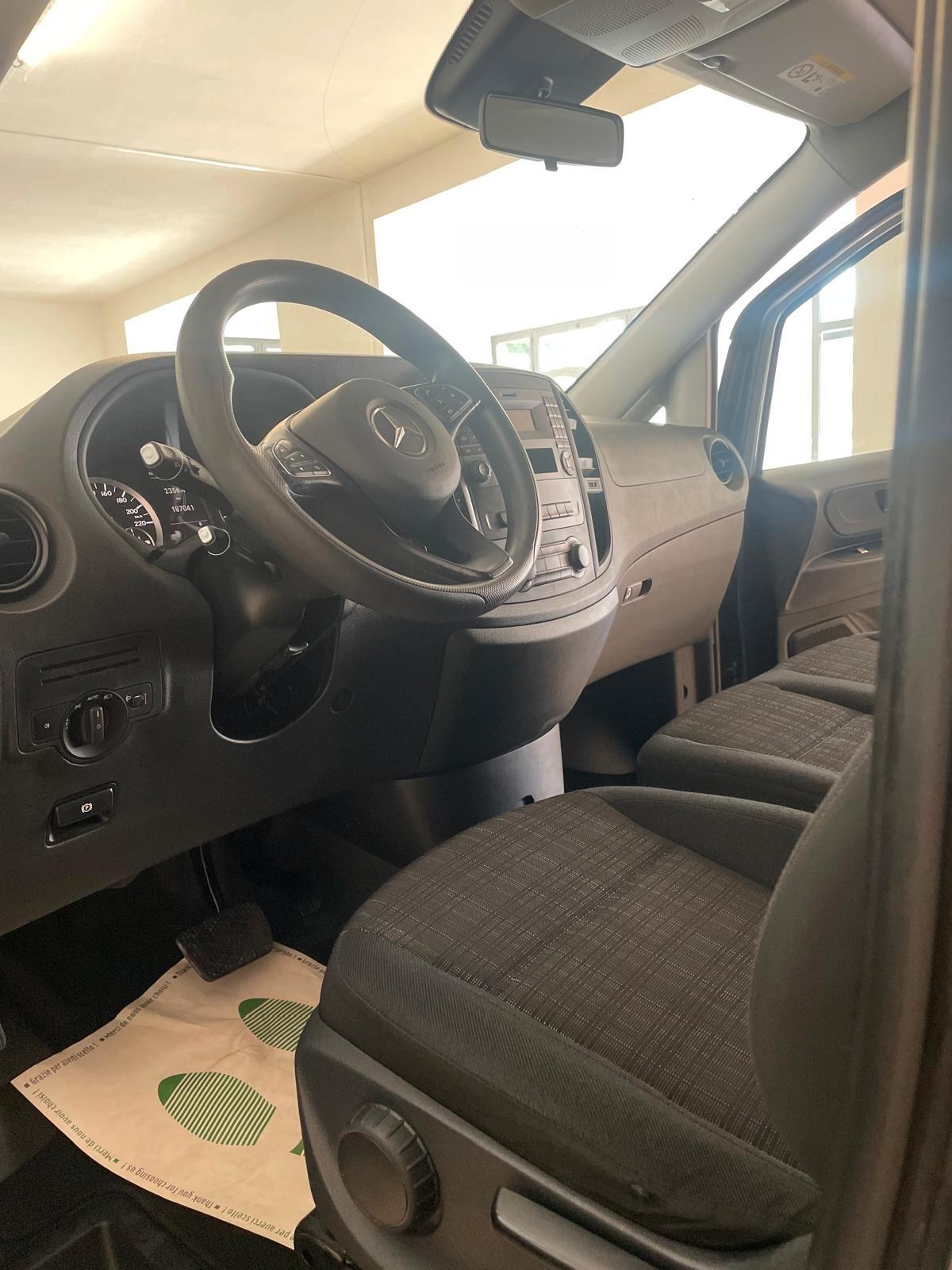 Mercedes-benz Vito TOURER 2.2 114 CDI 9 posti long