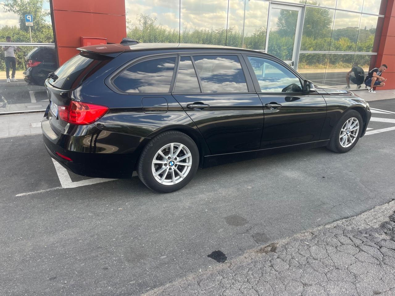 Bmw 320d Touring Business aut. 2014 2.0 DIESEL 184 cv