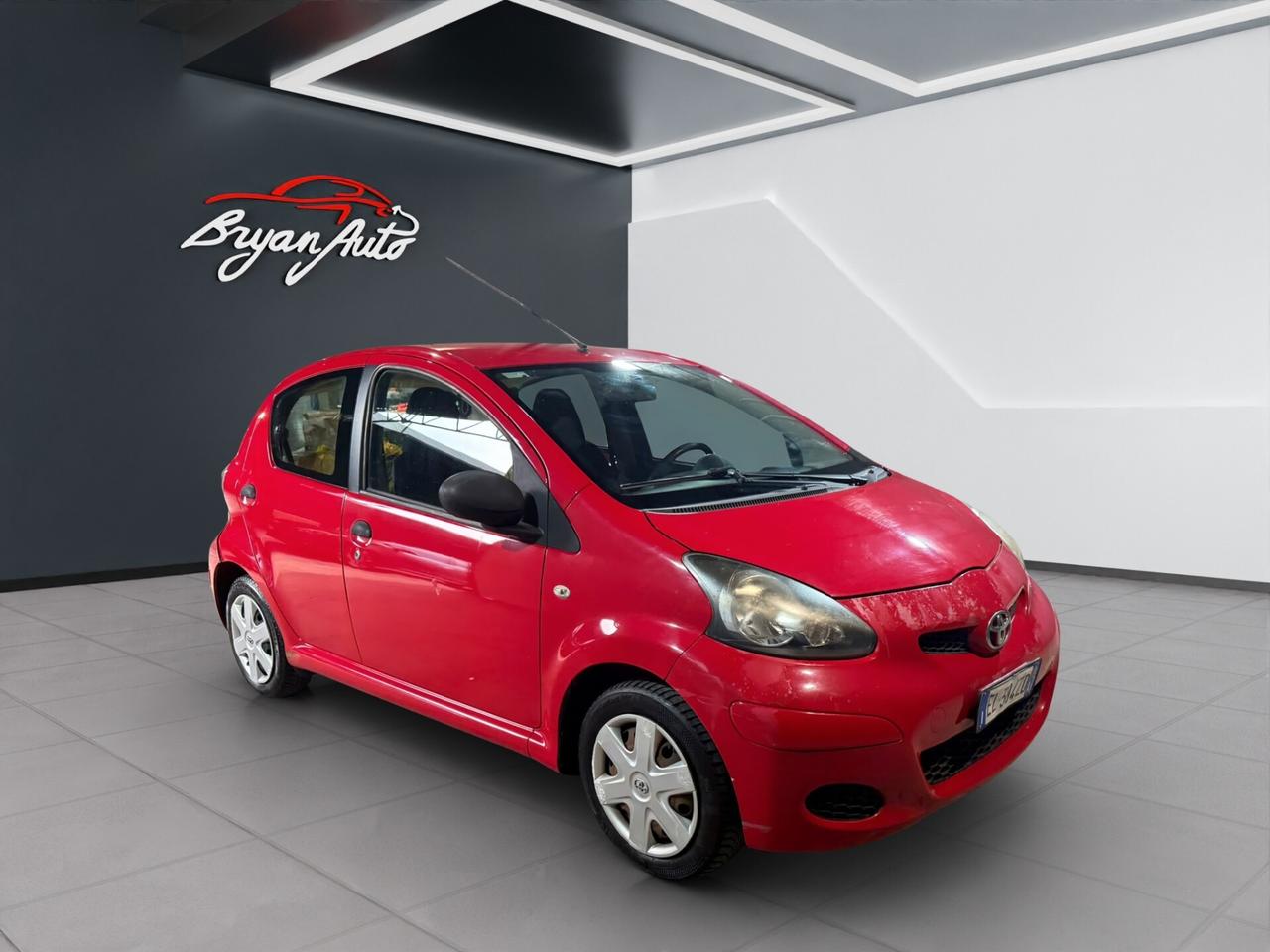 Toyota Aygo 1.0 12V VVT-i 5P Sol Connect RED