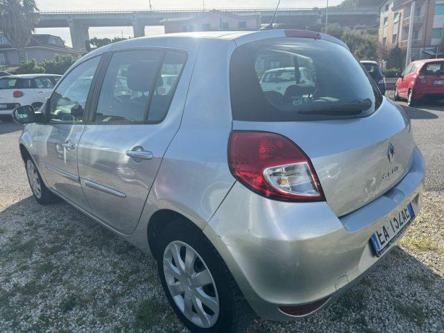 RENAULT Clio 1.2 16V 5 porte Confort