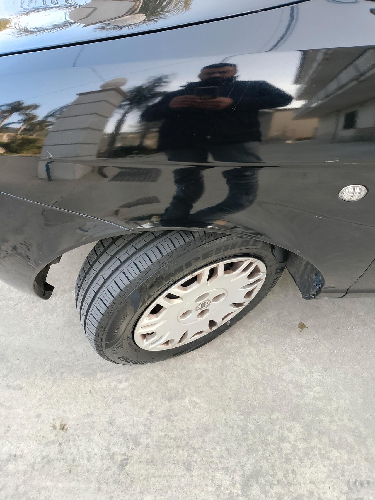 Lancia Ypsilon 1.2 Argento