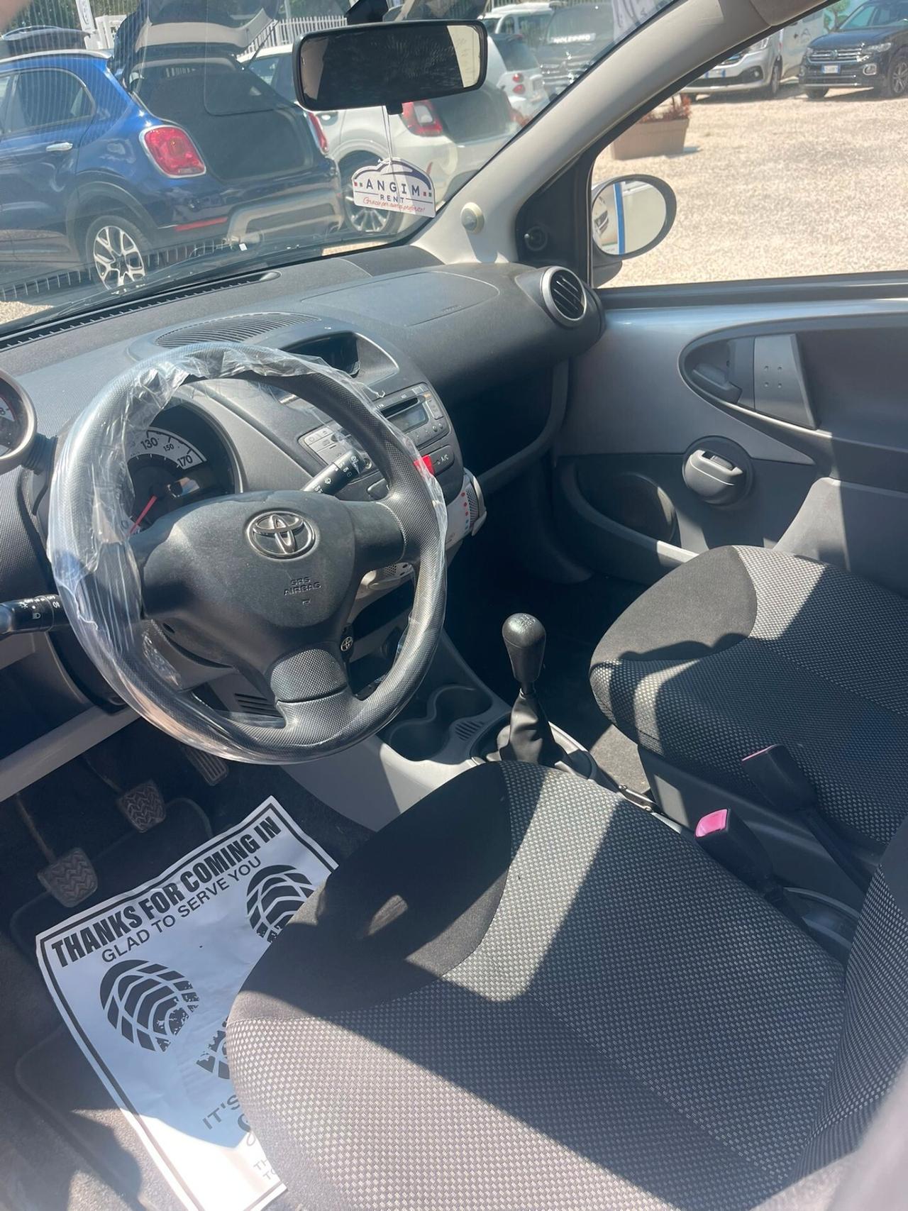 Toyota Aygo 1.0 12V VVT-i 5 porte Sol