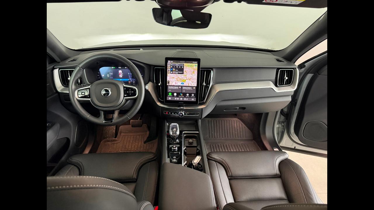 VOLVO XC60 Ultra Black Edition T6 AWD AUT