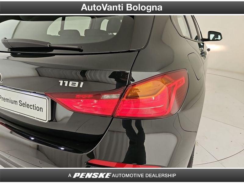 BMW Serie 1 118i Advantage 136cv