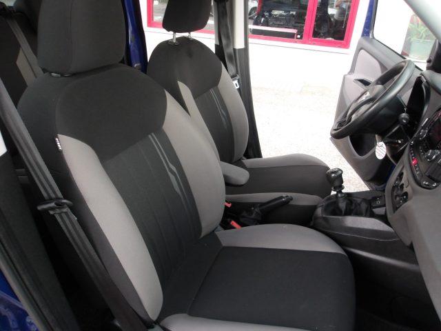 FIAT Doblo 1.4 Benzina 120cv AUTOVETTURA Doppia porta GANCIO