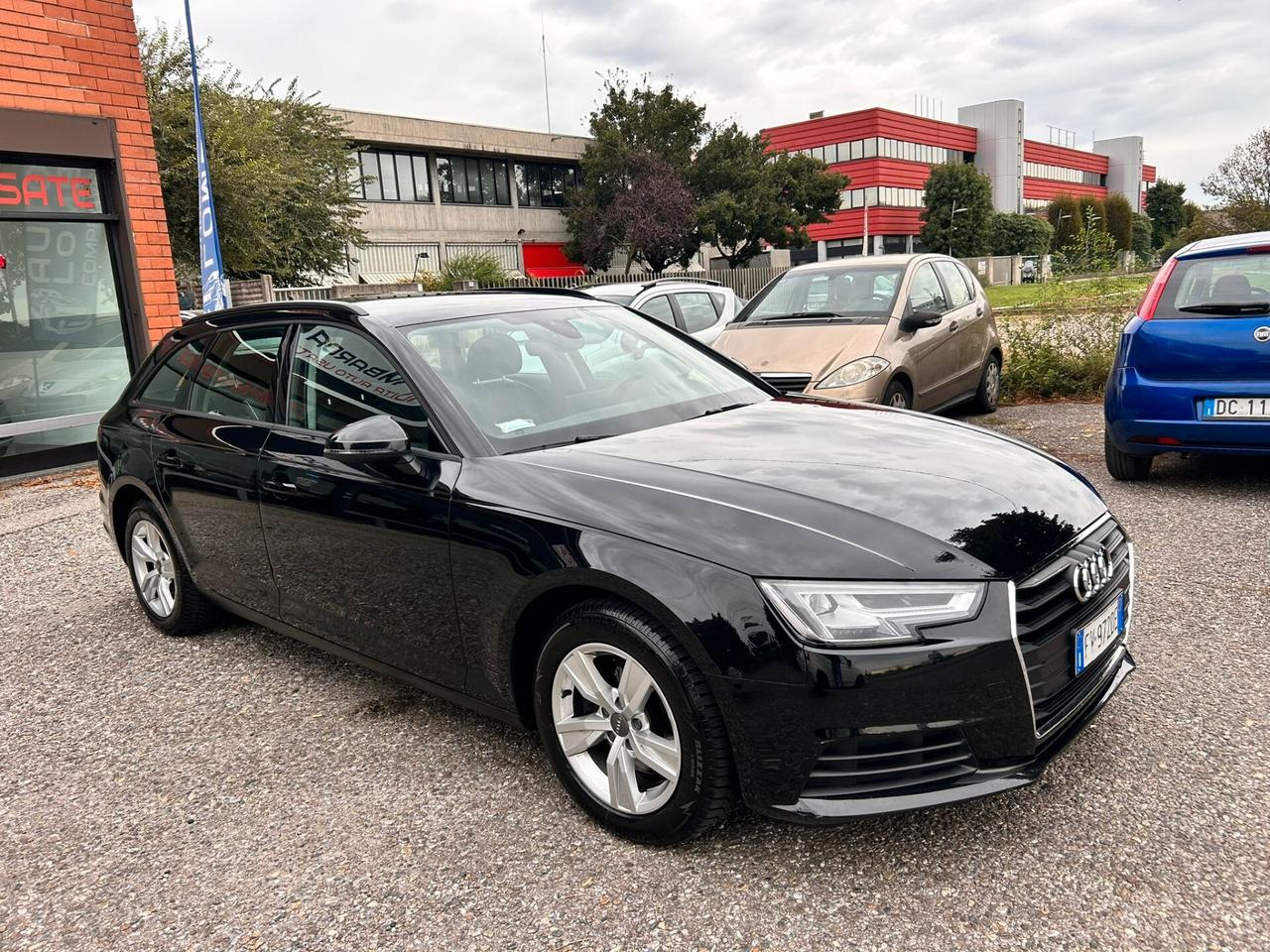 Audi A4 Avant 35 TDI S tronic S line edition