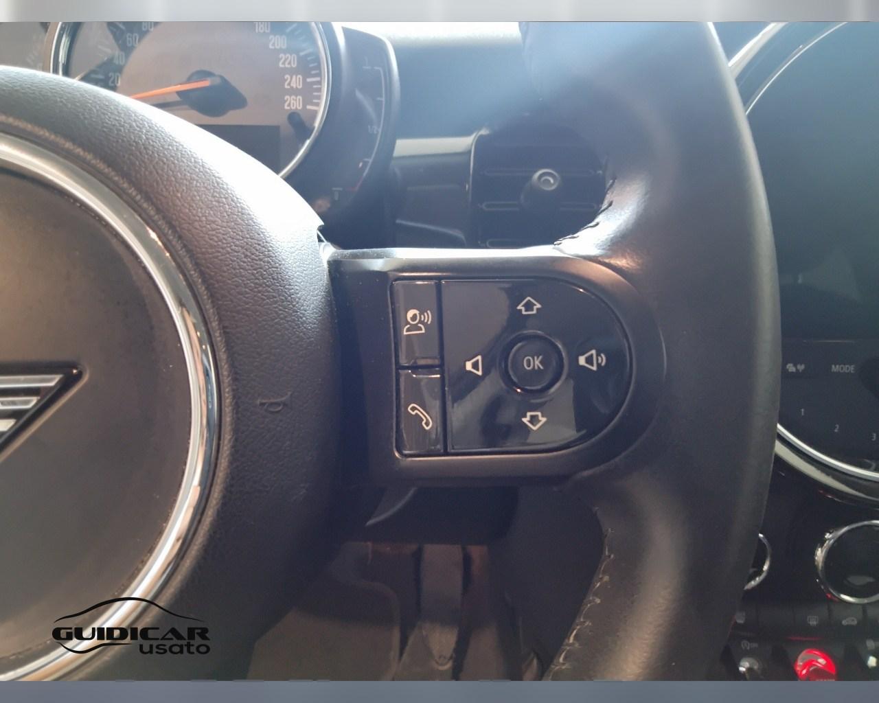 MINI Mini IV F55 2021 5p - Mini 5p 1.5 One Essential 75cv