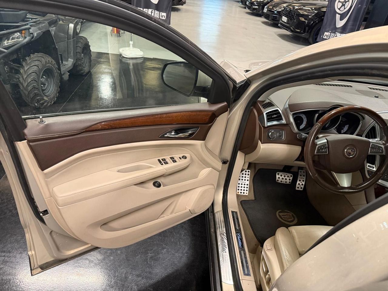Cadillac SRX 3.0 V6 AWD AT Sports Luxury