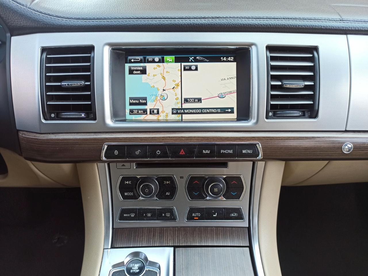 Jaguar XF 3.0 DS V6 Luxury