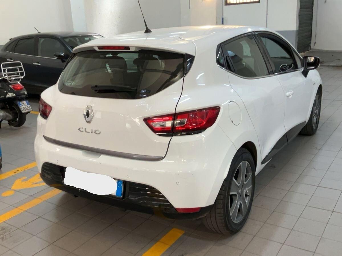 Renault Clio 1.2 75CV 5 porte Costume National