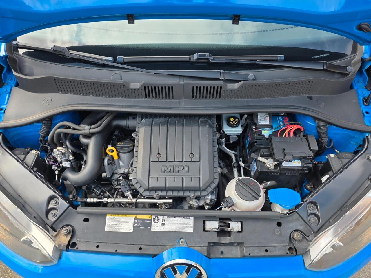 Volkswagen up! 1.0 Benz/ Metano 2015