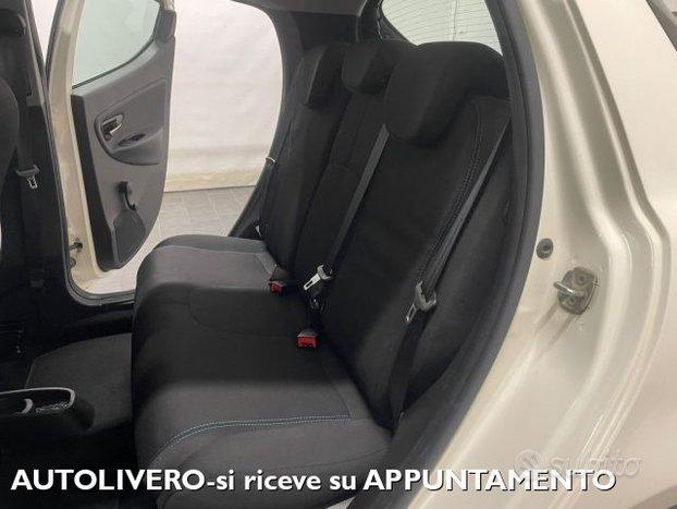 LANCIA Ypsilon 1.2 69 CV 5 porte BICOLOR-UNIPRO