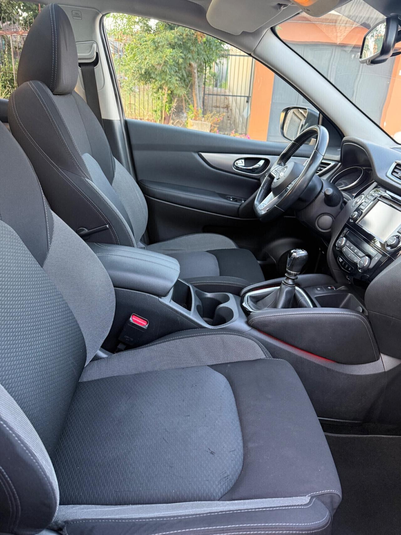 Nissan Qashqai 1.5 dCi Tekna tetto panoramico