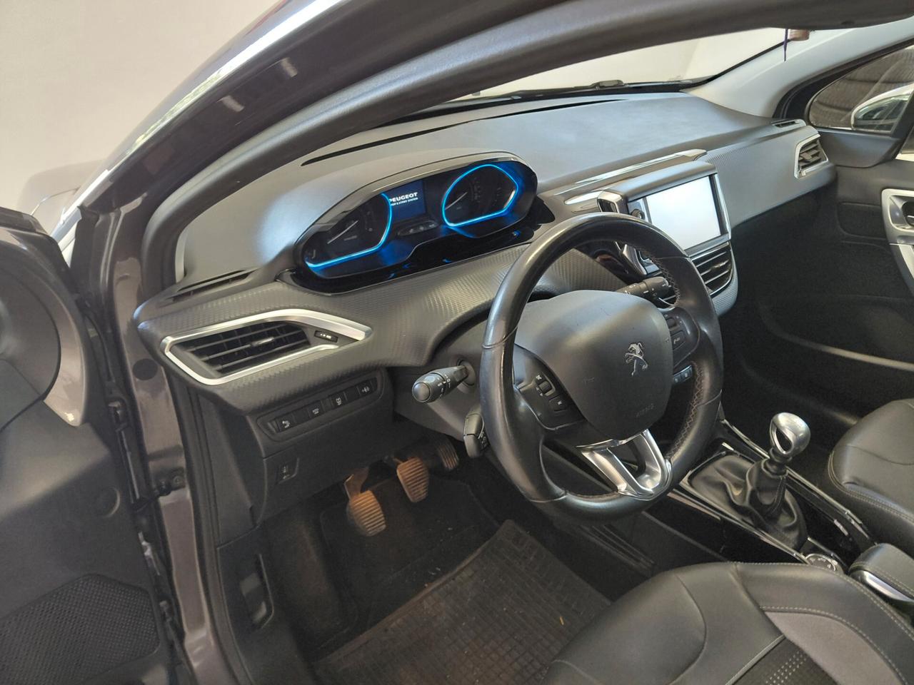 PEUGEOT 2008 ANNO 2014 DS 1.6 ADATTA NEOPATENTATI KM 110 MILA