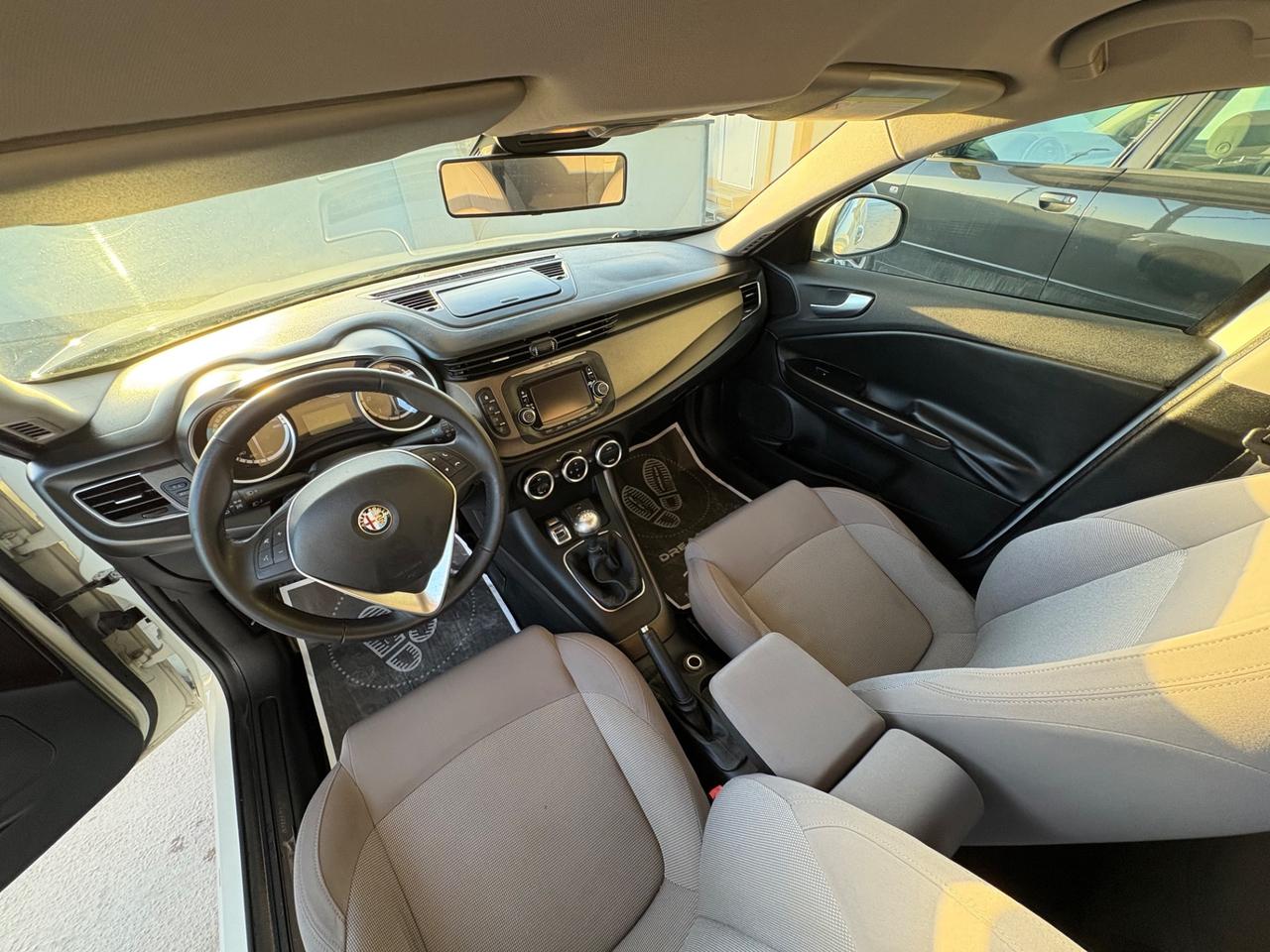 Alfa Romeo Giulietta 1.6 JTDm-2 105 CV Exclusive