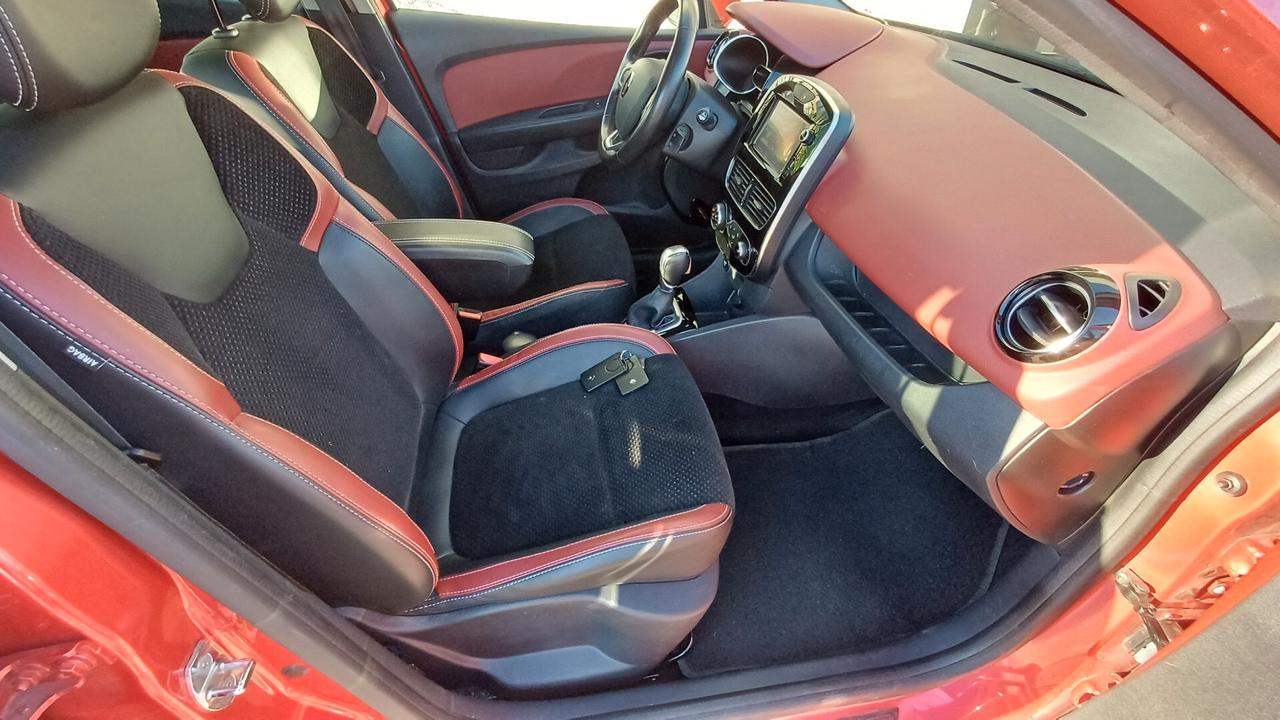 Renault Clio dCi 90CV Start&Stop 5 porte Energy Automatica neopatentati
