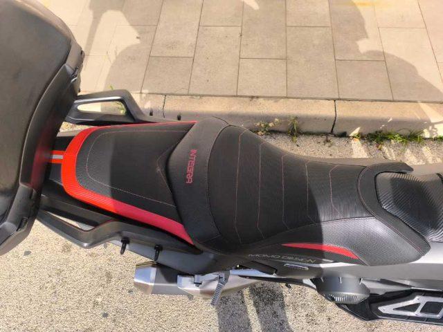 HONDA Integra 750 - S MOMODESIGN