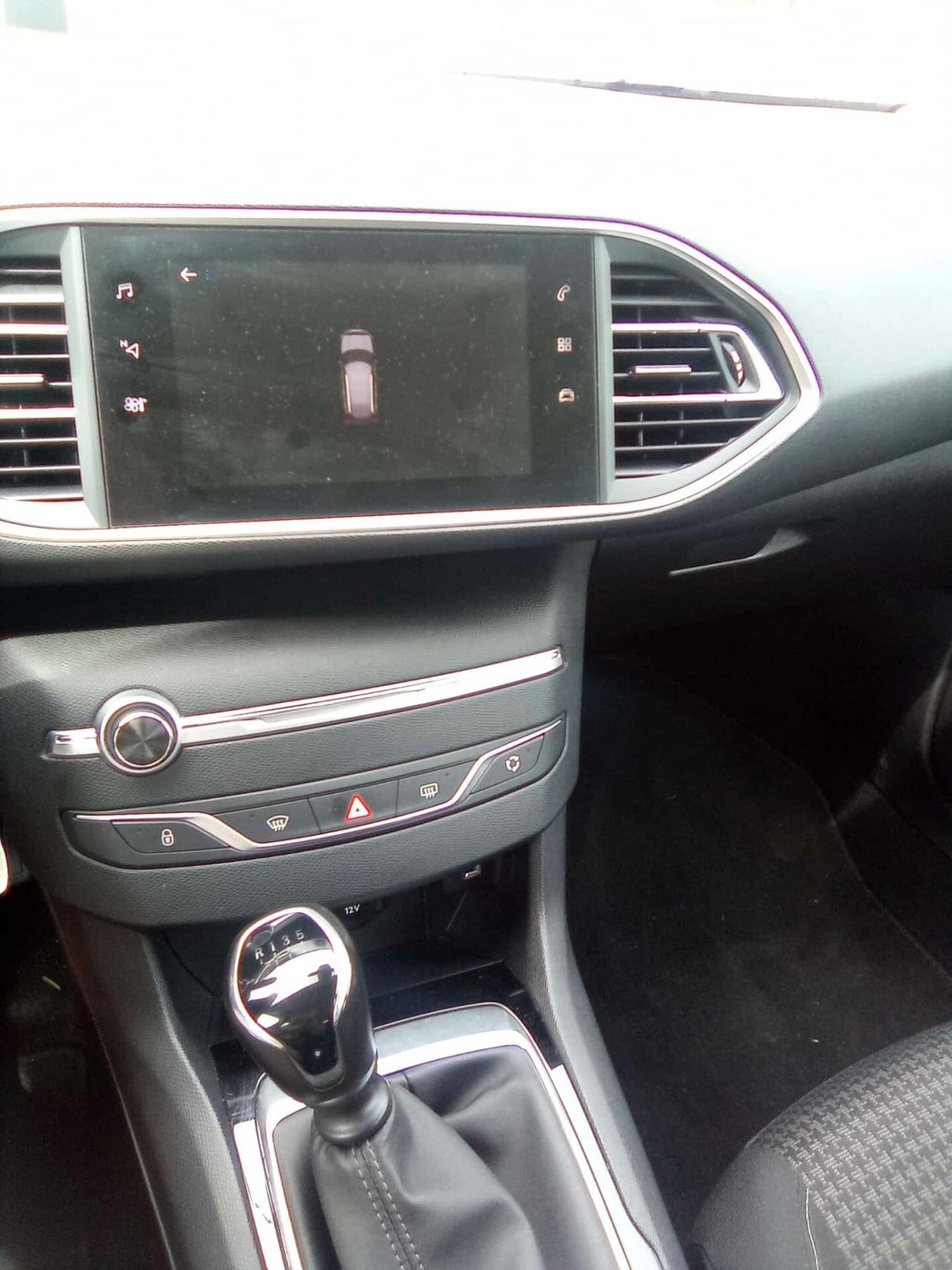 Peugeot 308 BlueHDi 100 S&S SW Business