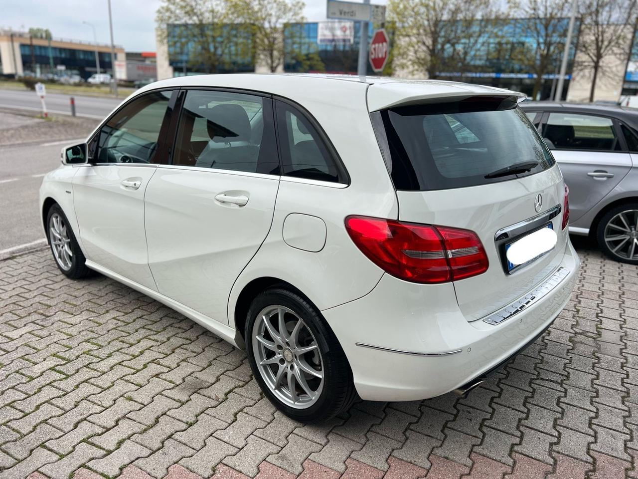 Mercedes-benz B 200 CDI BlueEFFICIENCY Premium