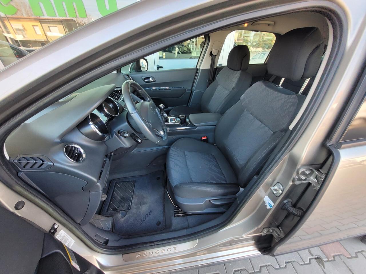 Peugeot 3008 1.6 HDi 110CV Premium