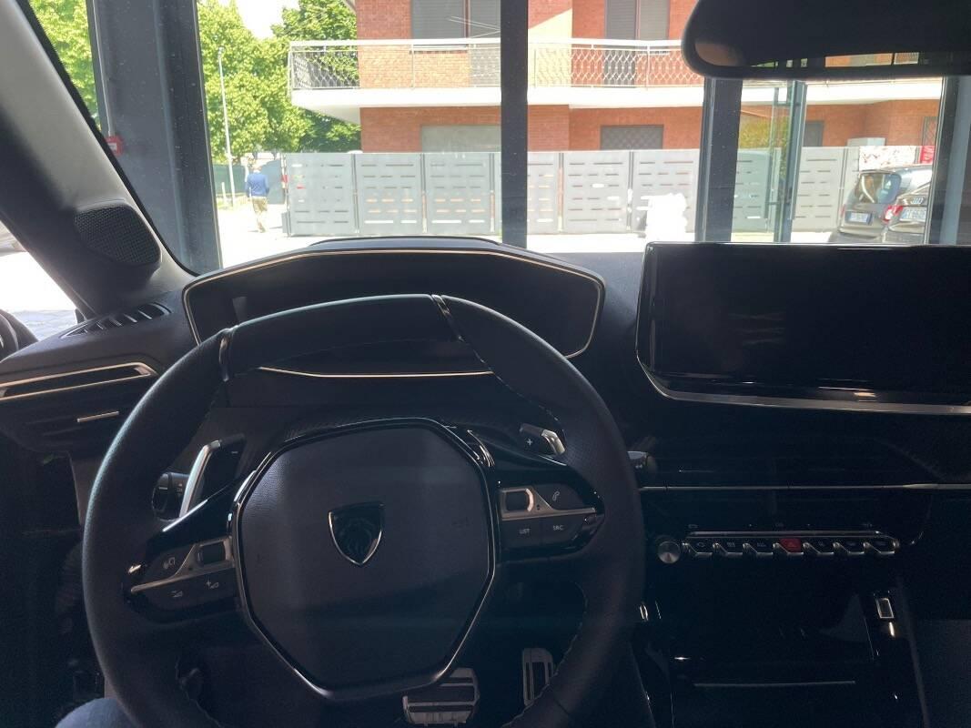 Peugeot 208 1.2 hybrid GT 110cv e-dcs 6