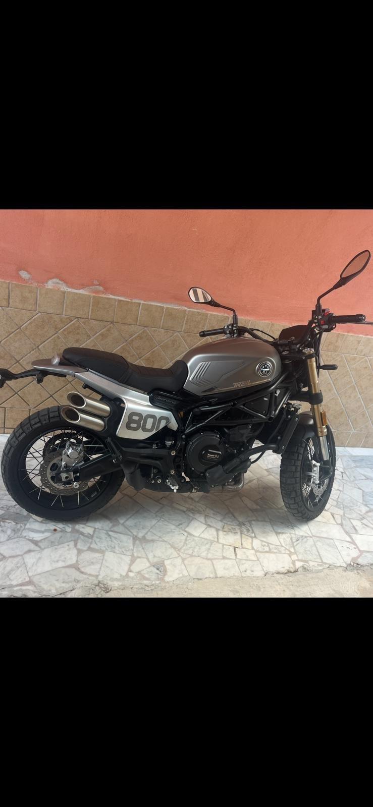 Benelli Leoncino 800 Trail