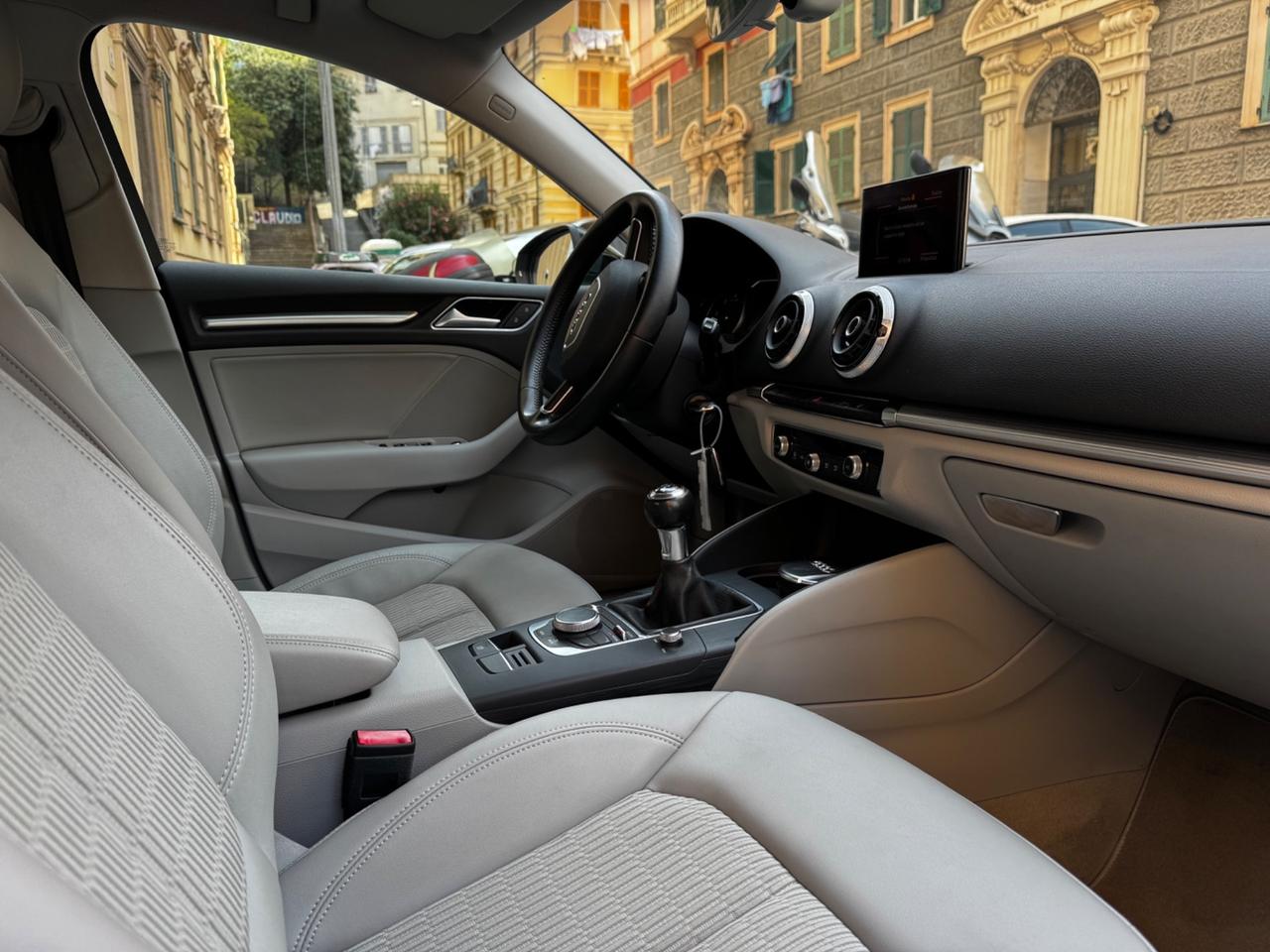 Audi A3 Sedan 2.0 TDI 150CV MANUALE 6M- PERMUTABILE