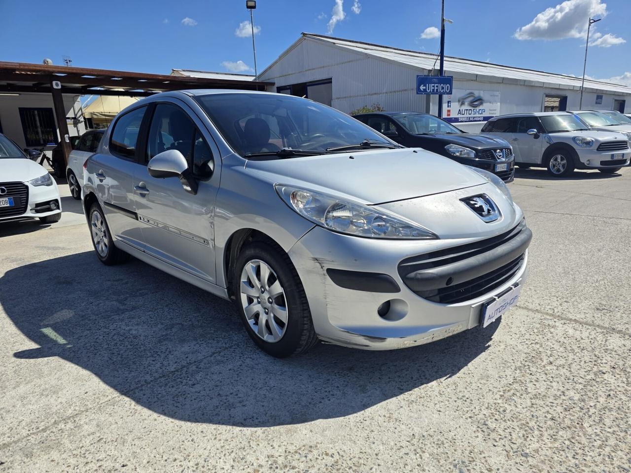 Peugeot 207 1.4 HDi 70CV 5p. XT