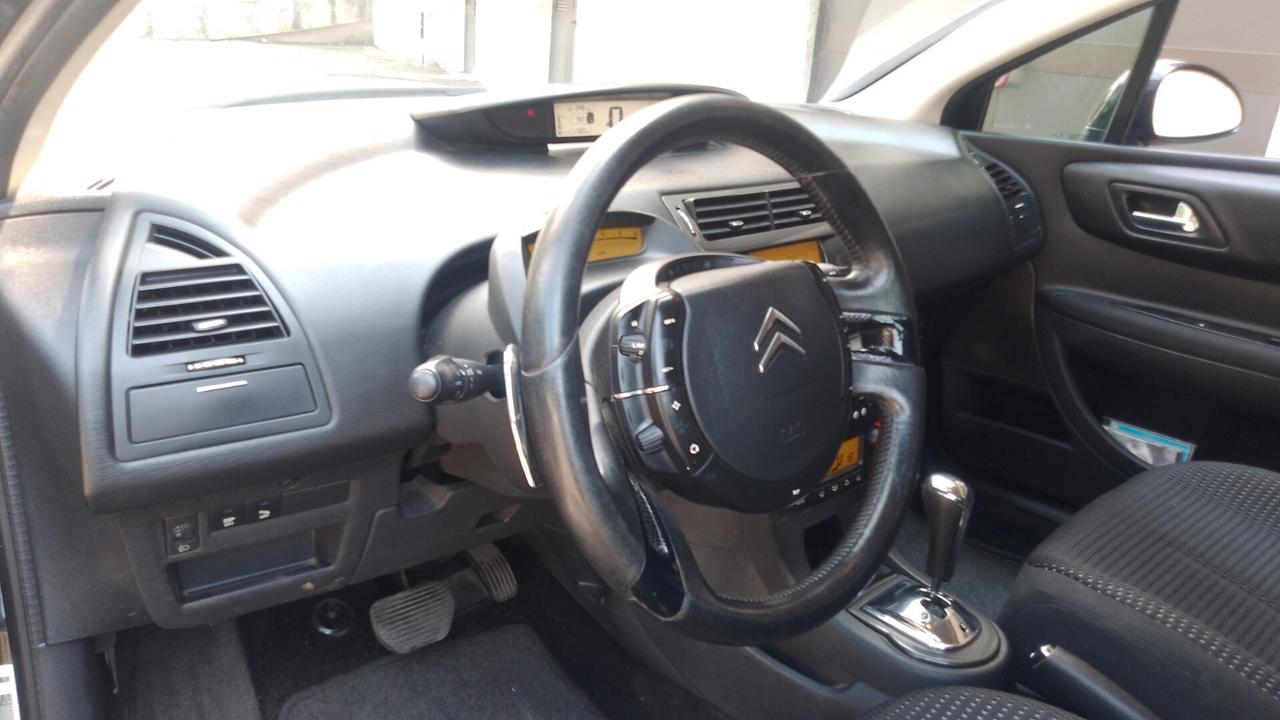 Citroen C4 Coupé 1.6 HDi 110CV FAP AUTOM NEOP 08