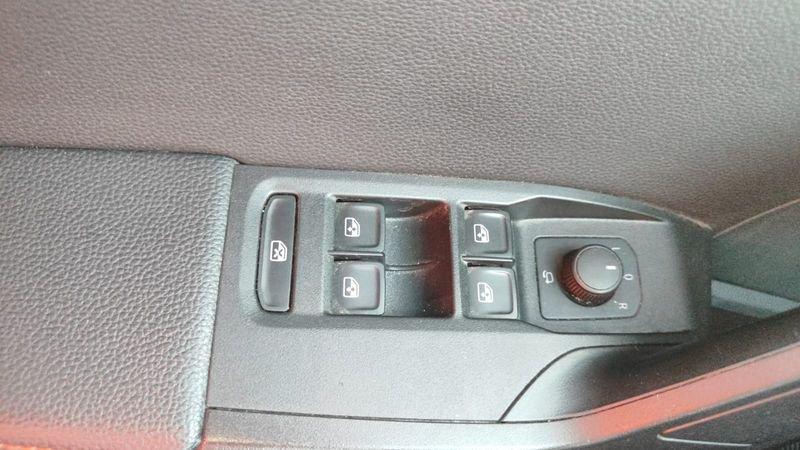 Seat Ibiza Ibiza 1.0 MPI 5 porte FR