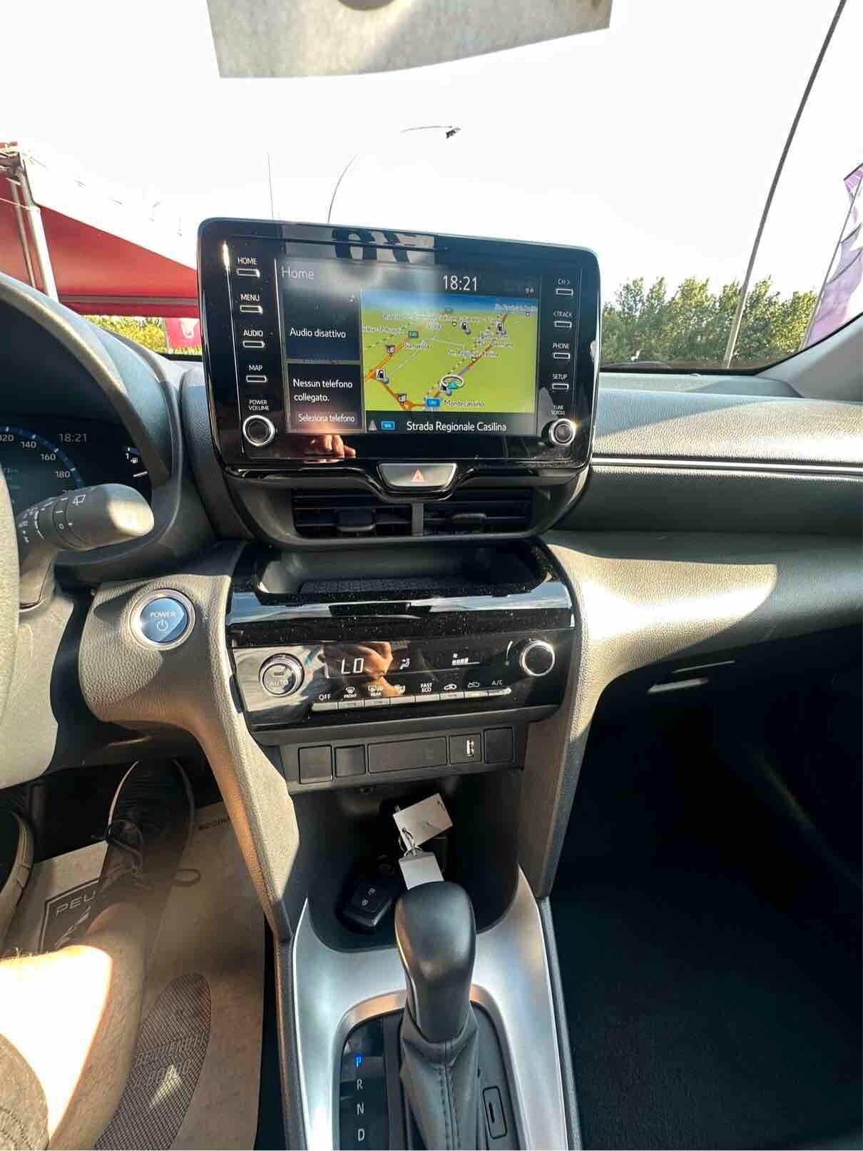 Toyota Yaris Cross 1.5 Hybrid 5p. E-CVT Business