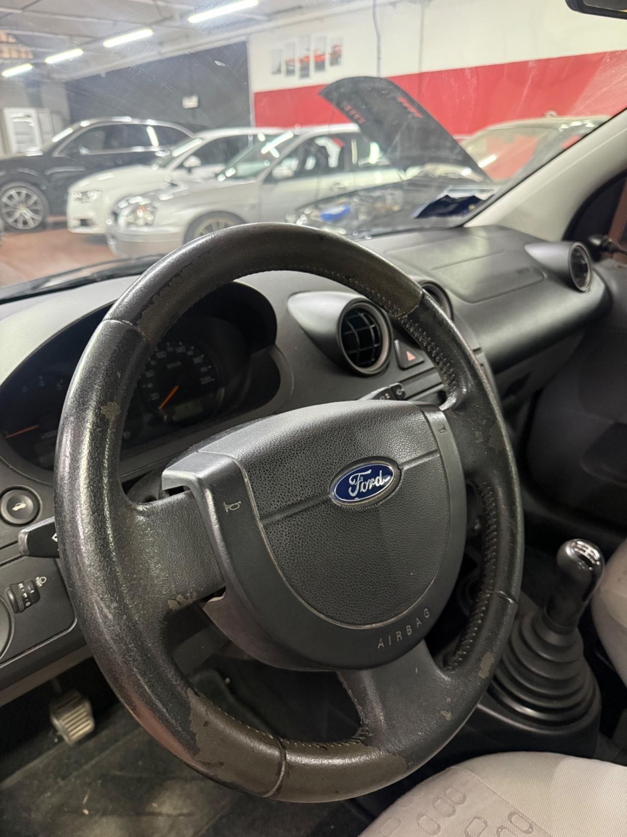 Ford Fiesta 1.2 16V 5p. Ghia